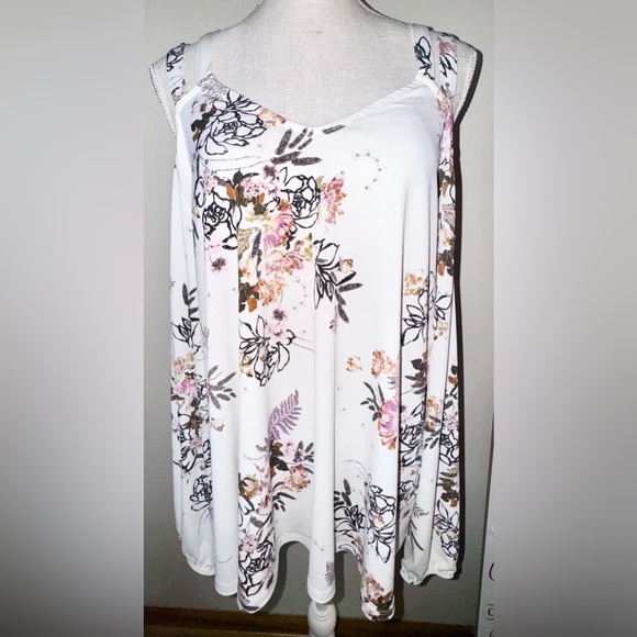 Torrid Floral cold shoulder double strap top. Size 0X NWT - Picture 1 of 12